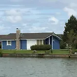 Direkt Am Binnensee Mit Eigenem Steg By Interhome בית נופש