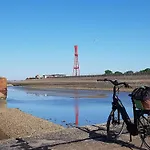 Direkt Am Binnensee Mit Eigenem Steg By Interhome בית נופש *