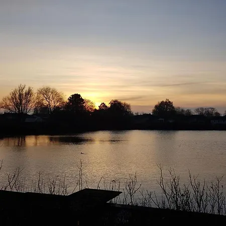 Direkt Am Binnensee Mit Eigenem Steg By Interhome Сasa de vacaciones Grosswurden